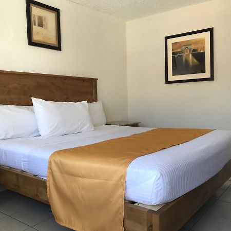 Hotel Guillen Jr Tijuana Eksteriør billede