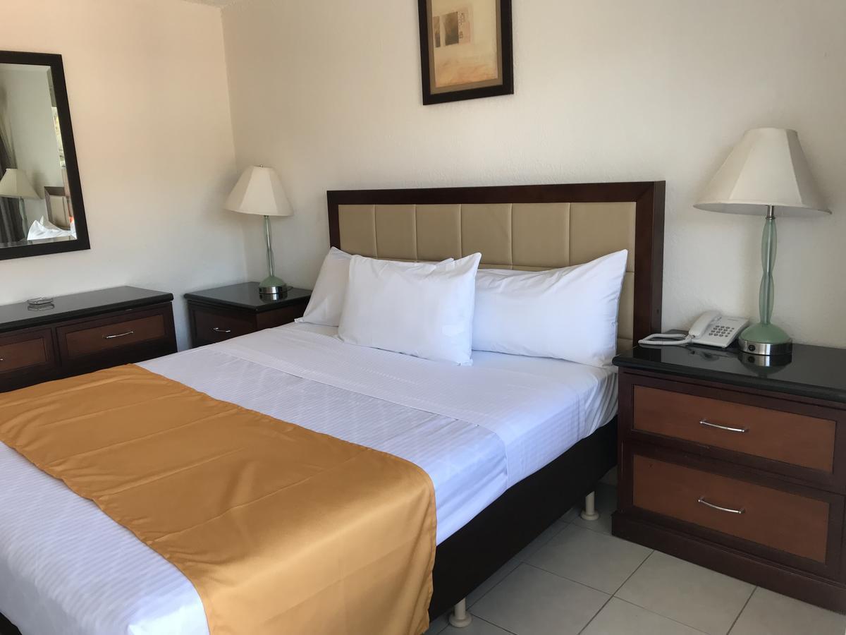Hotel Guillen Jr Tijuana Eksteriør billede