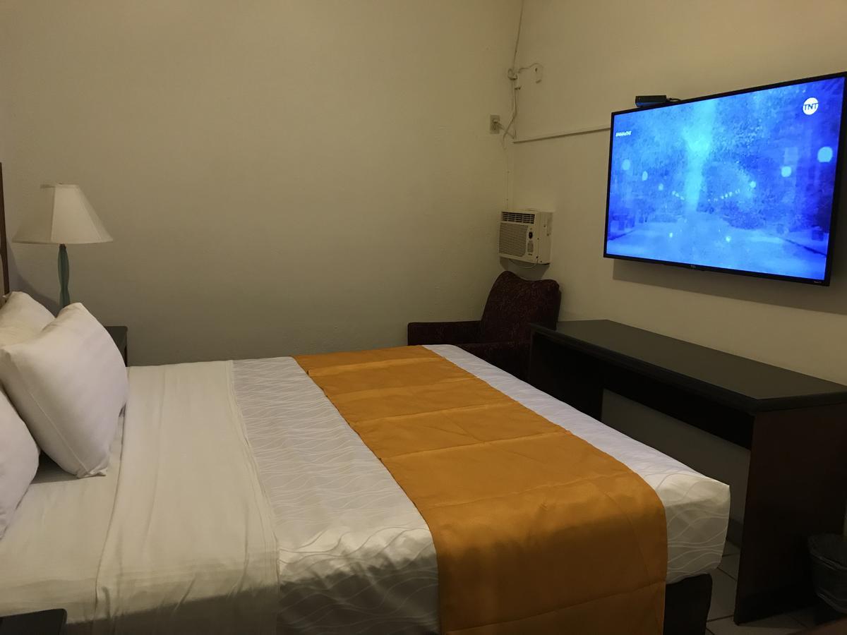 Hotel Guillen Jr Tijuana Eksteriør billede